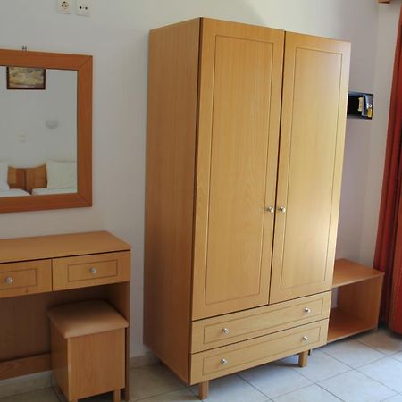 Hotel Stavris Khóra Sfakíon エクステリア 写真