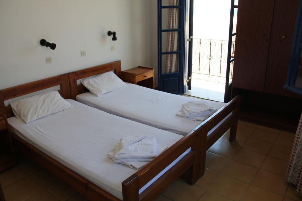 Hotel Stavris Khóra Sfakíon エクステリア 写真