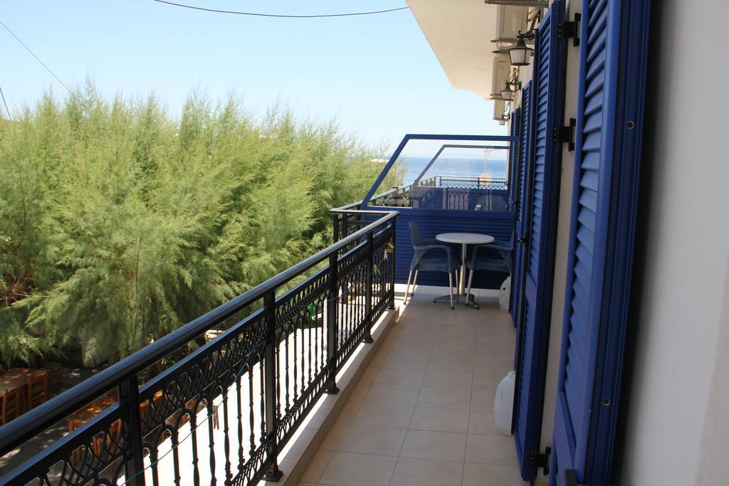 Hotel Stavris Khóra Sfakíon エクステリア 写真