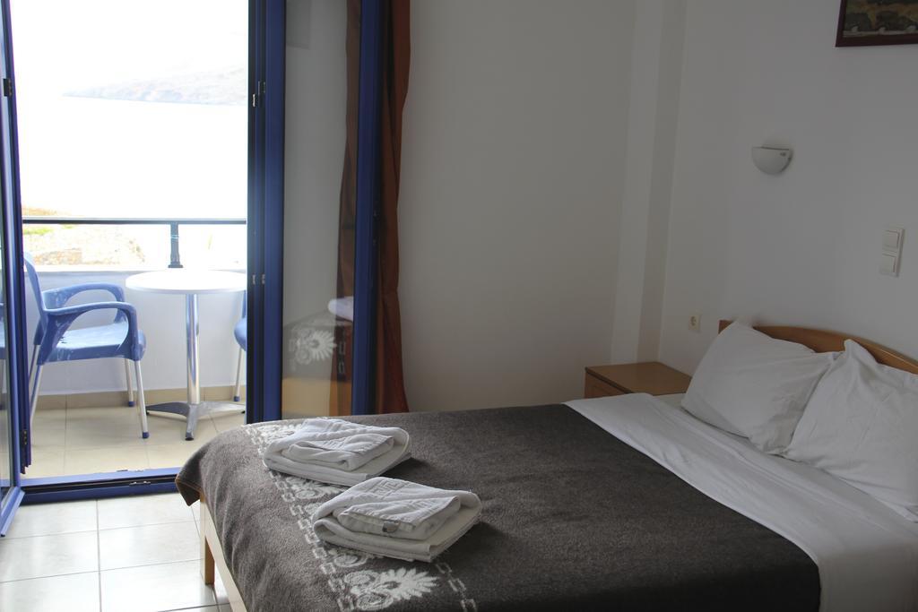 Hotel Stavris Khóra Sfakíon エクステリア 写真
