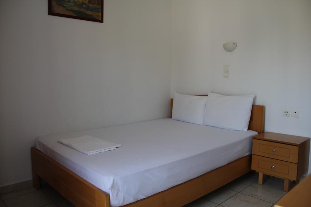 Hotel Stavris Khóra Sfakíon エクステリア 写真