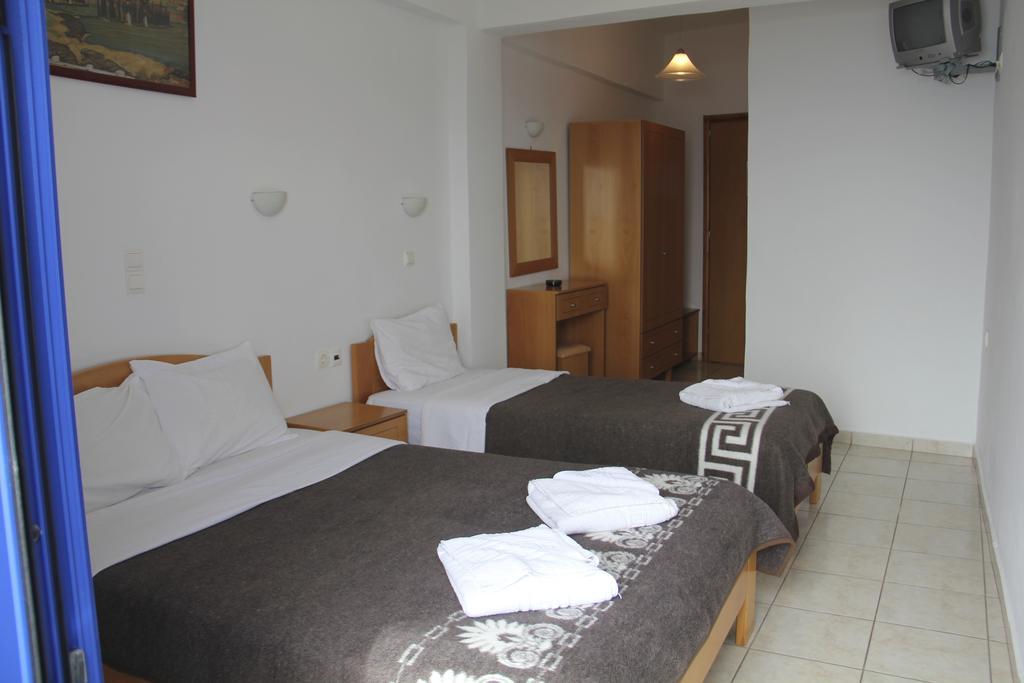 Hotel Stavris Khóra Sfakíon エクステリア 写真