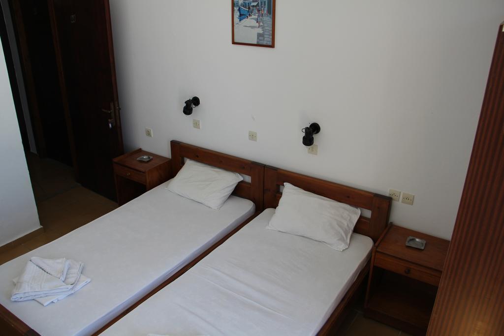 Hotel Stavris Khóra Sfakíon エクステリア 写真