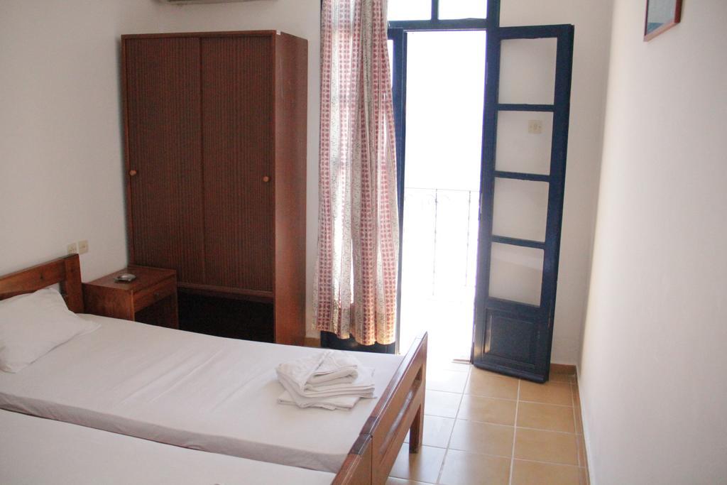 Hotel Stavris Khóra Sfakíon エクステリア 写真