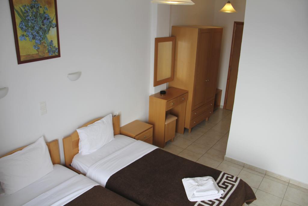 Hotel Stavris Khóra Sfakíon エクステリア 写真